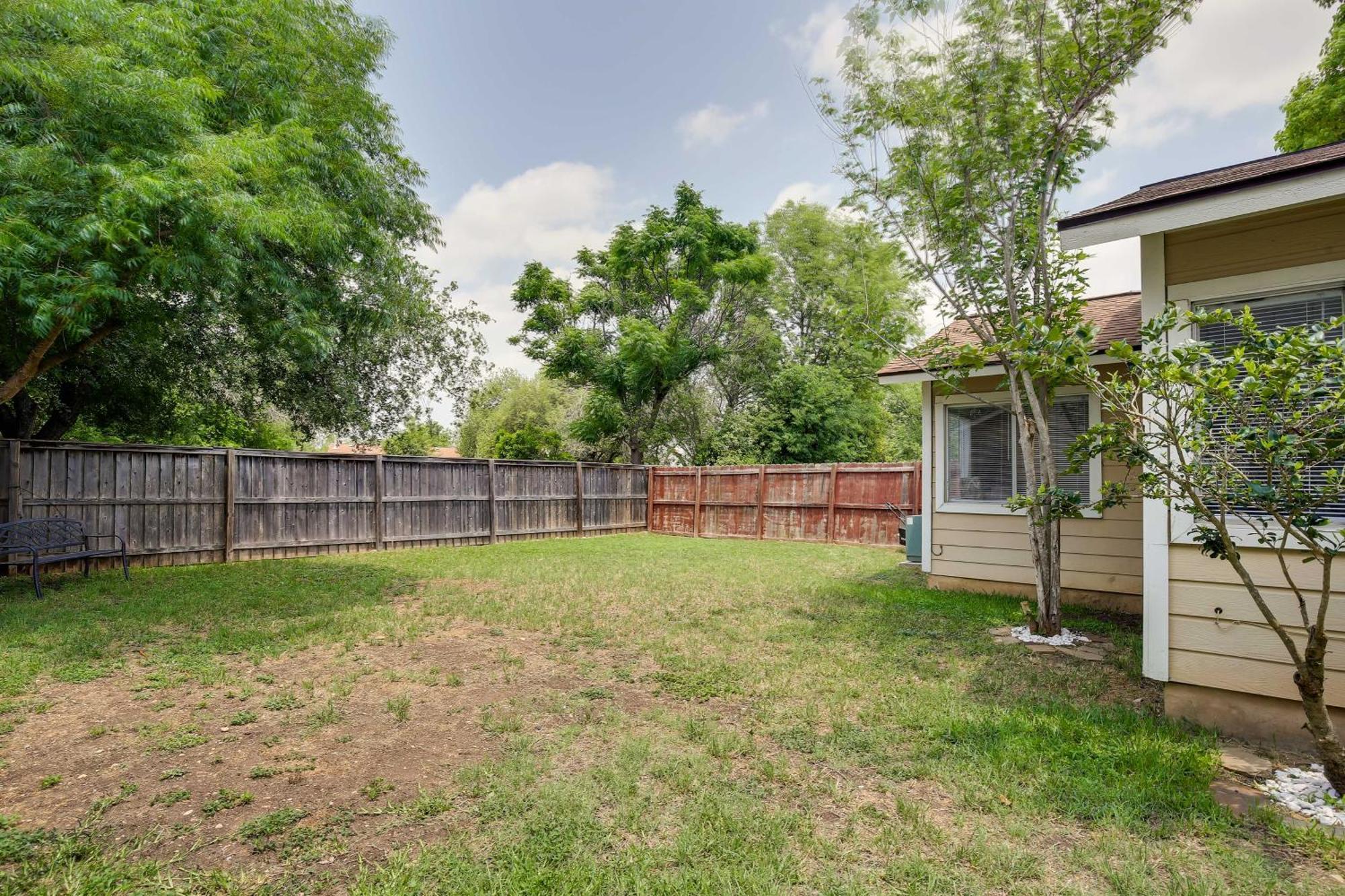 Sunny San Antonio Home With Backyard And Patio! 외부 사진