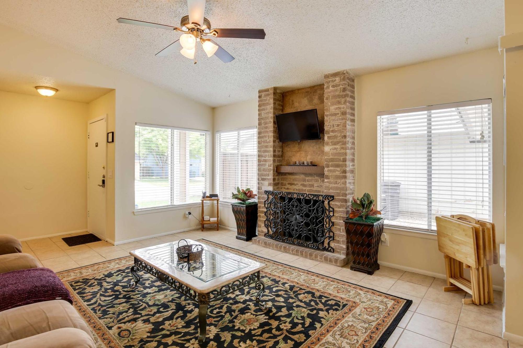 Sunny San Antonio Home With Backyard And Patio! 외부 사진